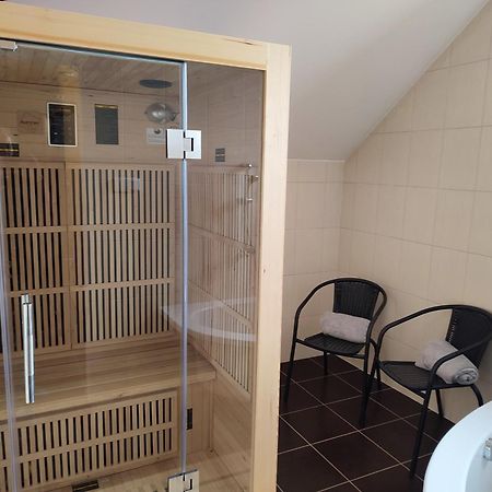 Penzion A Restaurace Na Salasi Hutisko Екстериор снимка